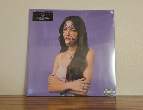 Olivia rodrigo sour vinyl - olivia,
